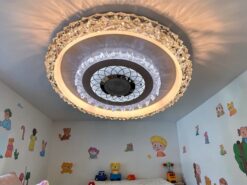 Alternative view of Oliver taklampa