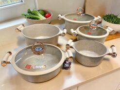 Matlagning & dukning