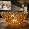 Iris Serveringsskål – Bärnstenstonat Glas (24 cm)
