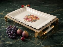 Gladiolus Serveringsfat med Metallställning (31x21 cm) – Elegants Porslinsfat med Blomsterdekoration och Strass