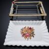 Gladiolus Serveringsfat med Metallställning (26x17 cm) – Elegants Porslinsfat med Blomsterdekoration och Strass - Bild 4