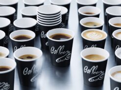 Engångsmuggar för Varma Drycker (240 ml) – Praktiska Kaffemuggar i 40-pack