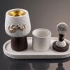 Exklusivt Rökelseset i Texturerad Finish och Träimitation – Vit & Guld (Mubkhara Set) - Bild 2