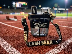Flash Bear Vattenflaska med Två Fack och Bärrem i Svart – Söt Vattenflaska med Sugrör och Sprayfunktion