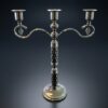Elegant Klassisk Kandelaber i Silverfinish (39 cm) – Trearmad Ljusstake - Bild 2