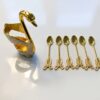 Luxe Ornament Svan-hållare med Dessertskedar (7 Delar) – Vit & Guld - Bild 2