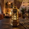 Exklusiv LED-Lykta för Ramadan i Guld med Musik & Gravyr (30 cm) – USB & Batteridriven Bordslykta